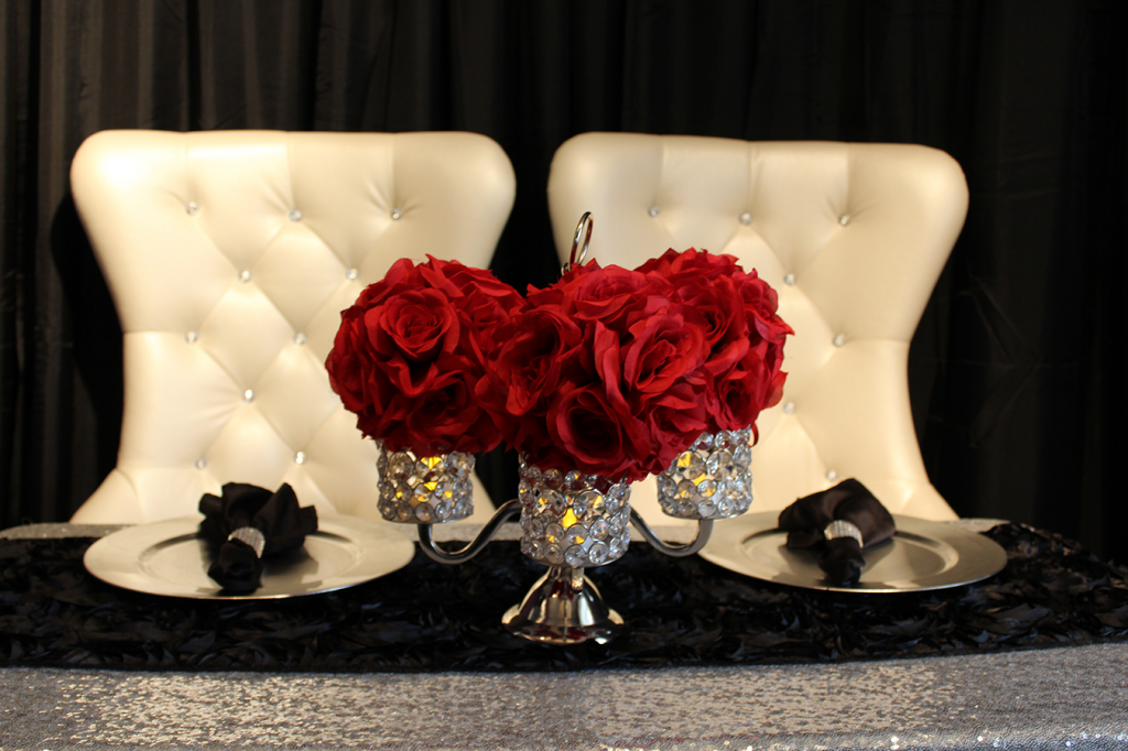 Full_set_up_sequin_and_red_roses_and_crystal